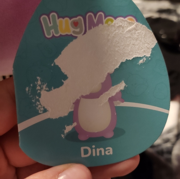 Dina Hug Mes Squishmallow - Picture 6 of 6